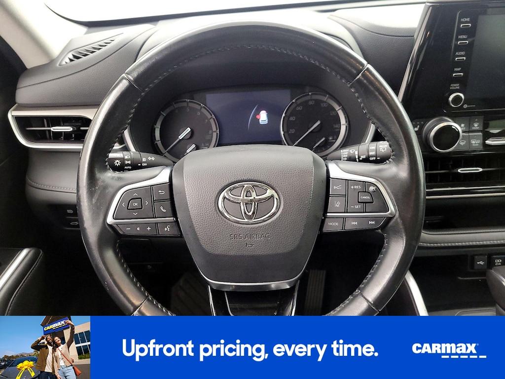 used 2021 Toyota Highlander car, priced at $30,998