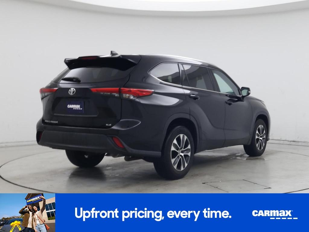 used 2021 Toyota Highlander car, priced at $30,998