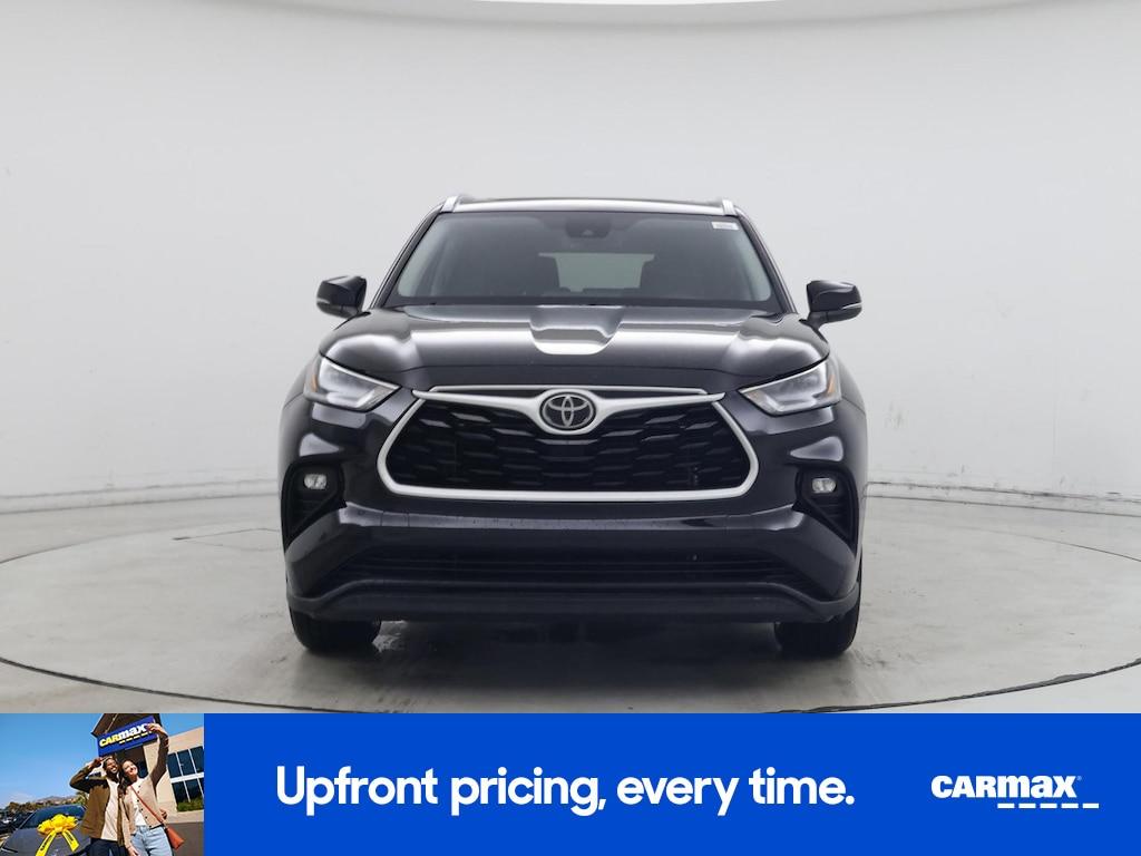 used 2021 Toyota Highlander car, priced at $30,998