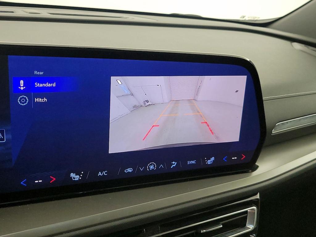 used 2025 Chevrolet Traverse car, priced at $40,998