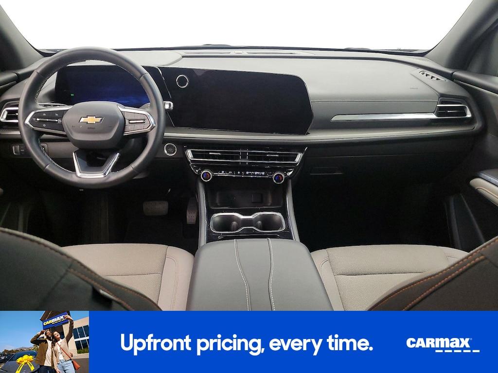 used 2025 Chevrolet Traverse car, priced at $40,998