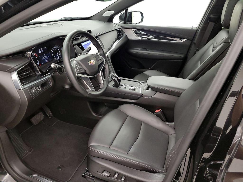 used 2025 Cadillac XT5 car, priced at $43,998