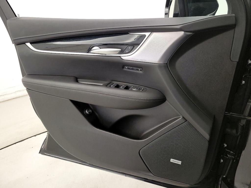 used 2025 Cadillac XT5 car, priced at $43,998