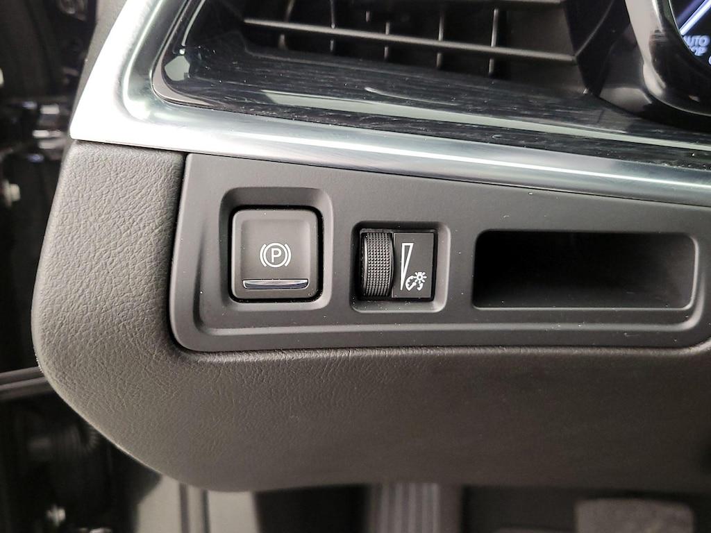 used 2025 Cadillac XT5 car, priced at $43,998