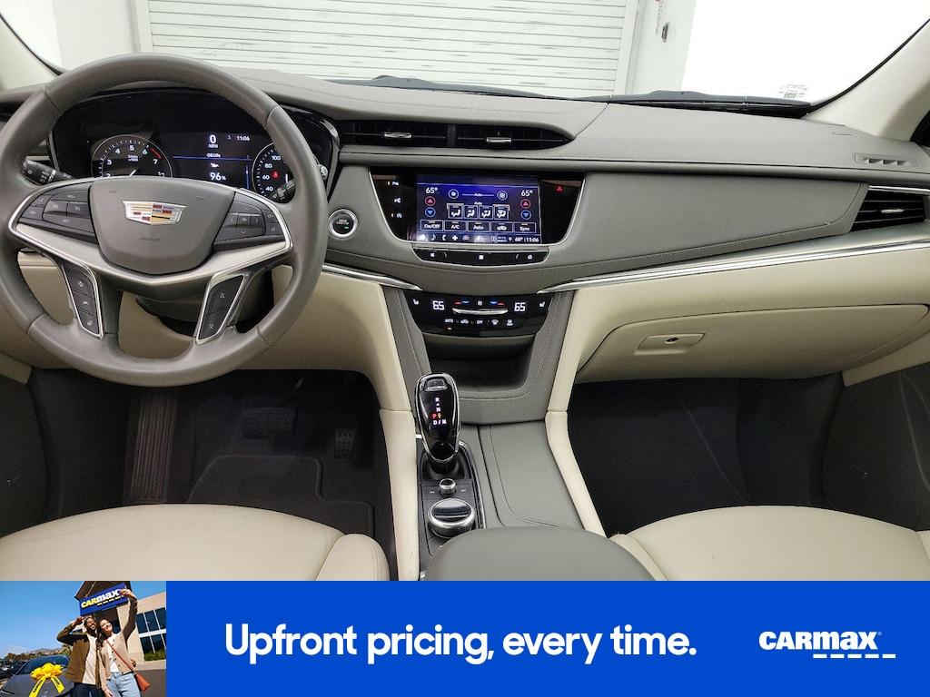 used 2021 Cadillac XT5 car, priced at $30,998