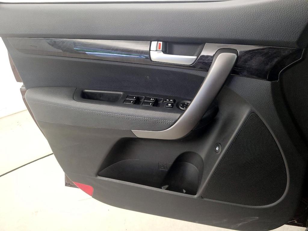 used 2015 Kia Sorento car, priced at $13,599