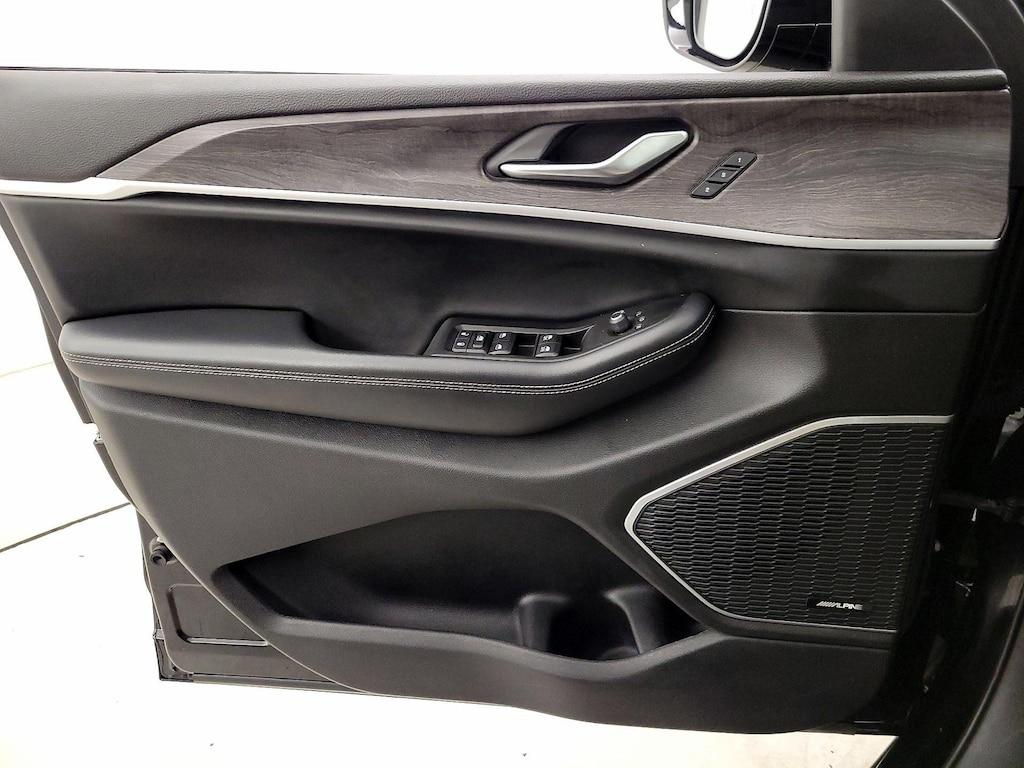 used 2021 Jeep Grand Cherokee L car, priced at $31,998