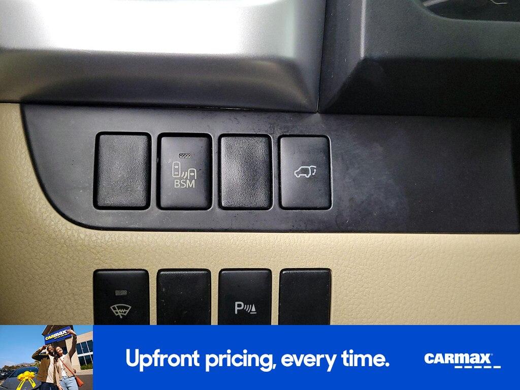 used 2015 Toyota Highlander car, priced at $20,998