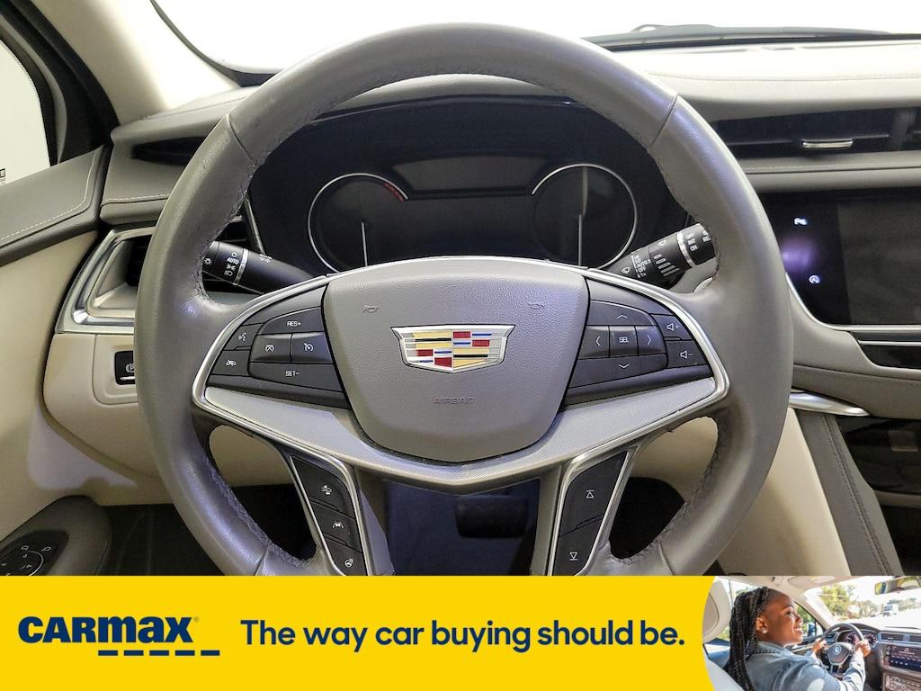 used 2020 Cadillac XT5 car, priced at $24,998