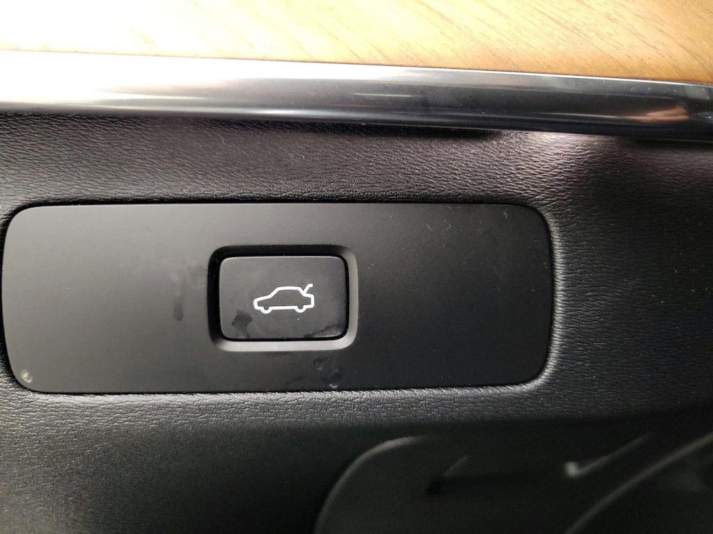 used 2024 Volvo XC90 car, priced at $42,998