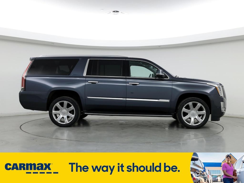 used 2020 Cadillac Escalade car, priced at $54,998