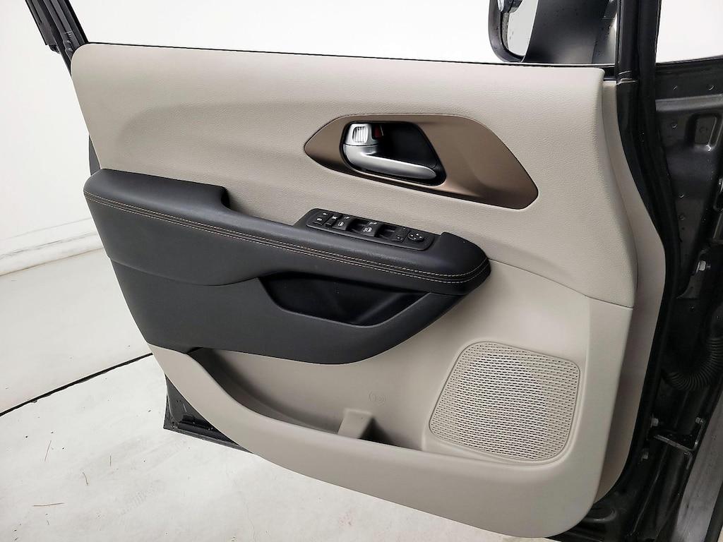 used 2017 Chrysler Pacifica car, priced at $19,998