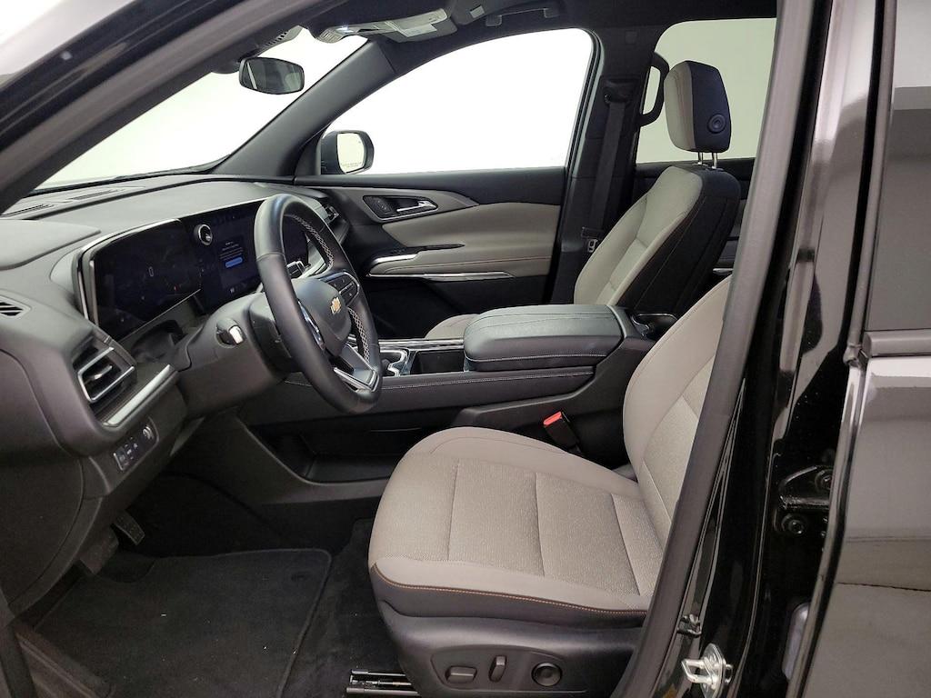 used 2025 Chevrolet Traverse car, priced at $39,998