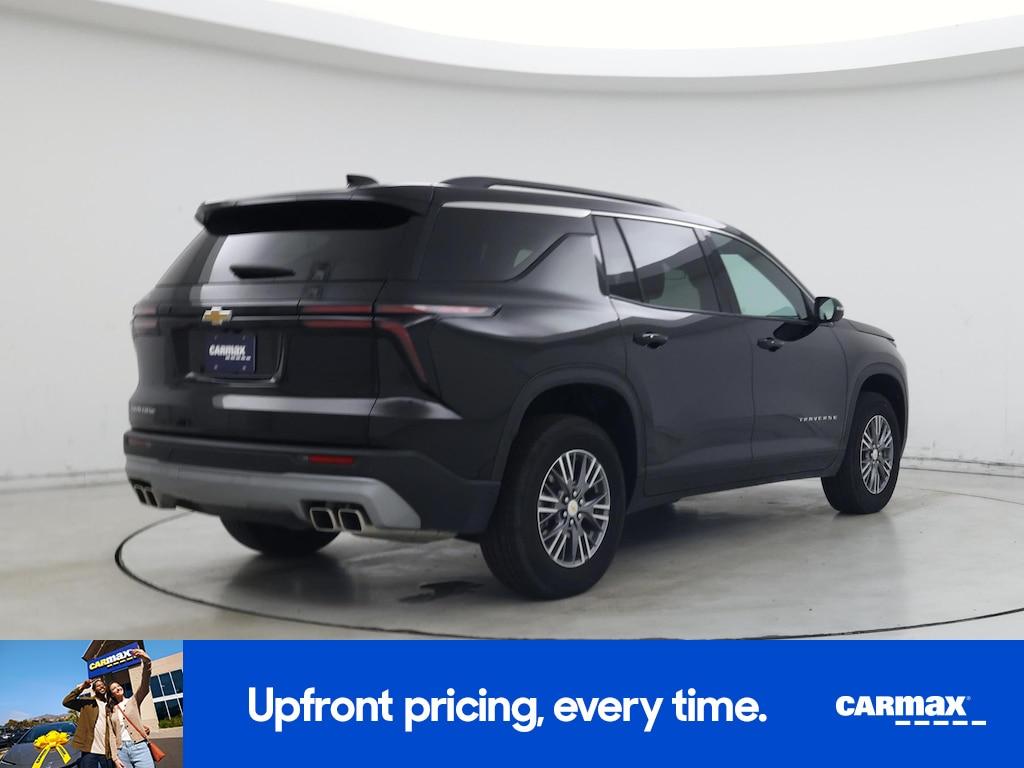 used 2025 Chevrolet Traverse car, priced at $39,998