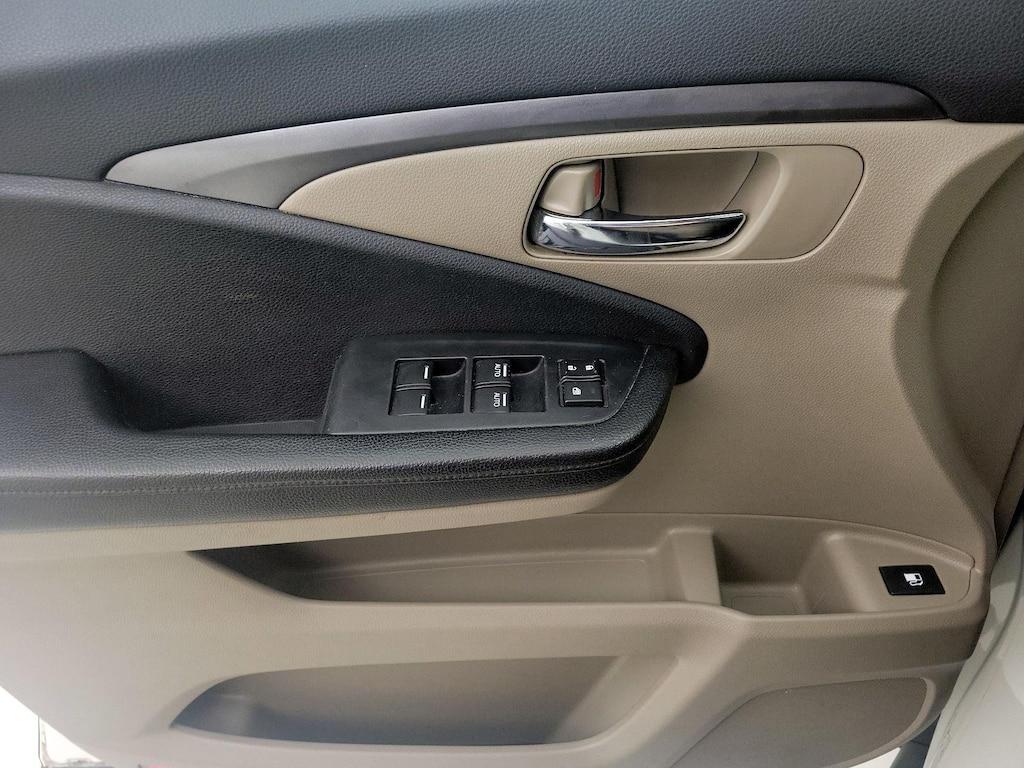 used 2016 Honda Pilot car, priced at $18,998
