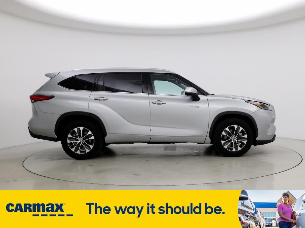 used 2021 Toyota Highlander Hybrid car, priced at $36,998