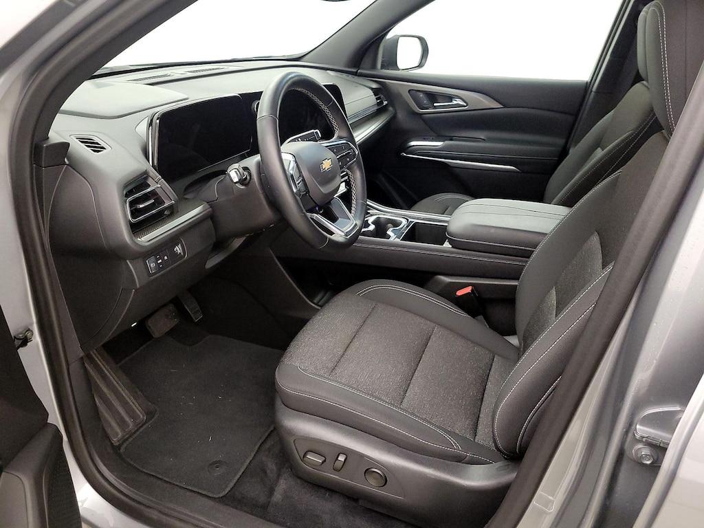 used 2025 Chevrolet Traverse car, priced at $38,998
