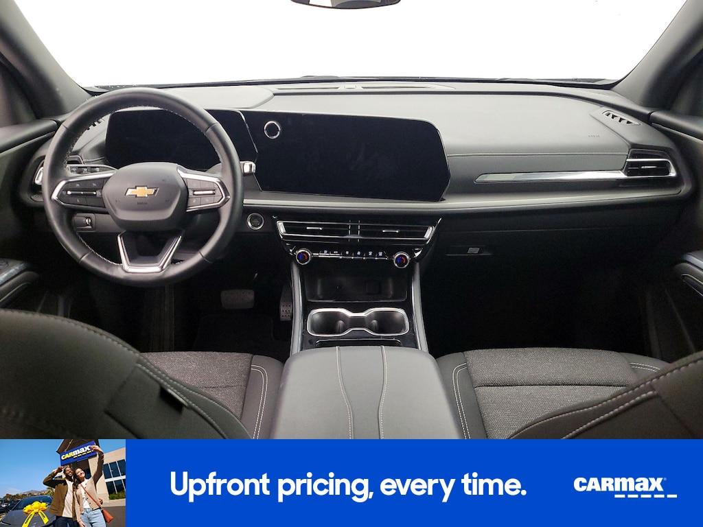 used 2025 Chevrolet Traverse car, priced at $38,998