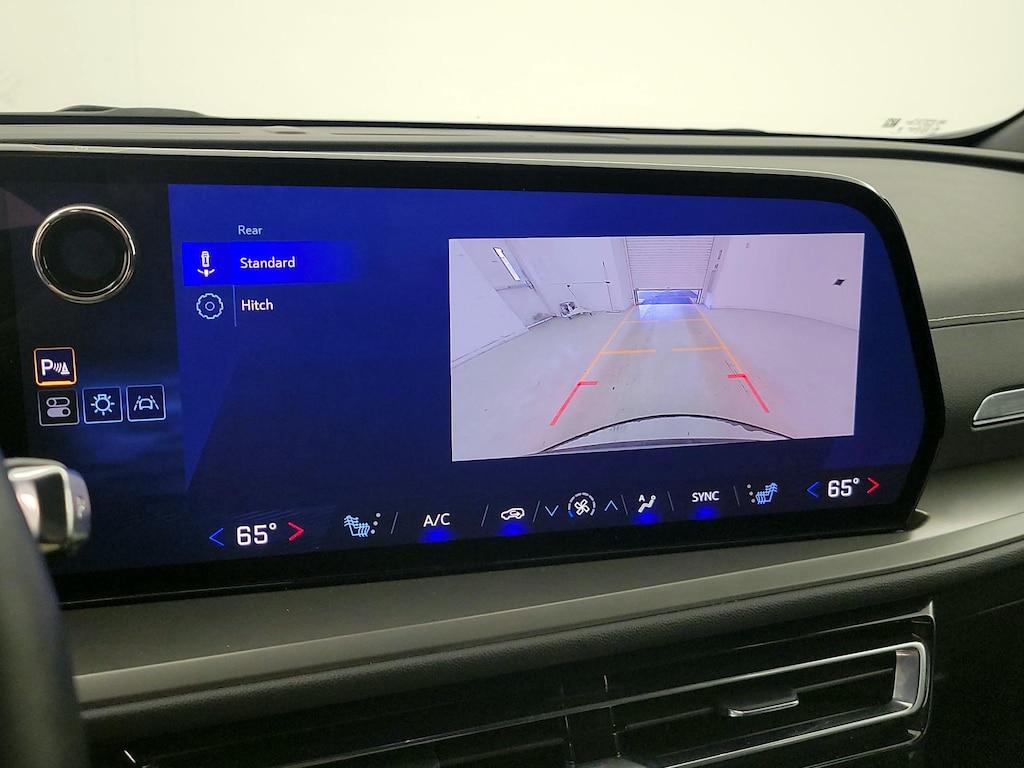 used 2025 Chevrolet Traverse car, priced at $38,998