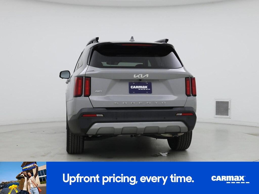used 2022 Kia Sorento car, priced at $32,998