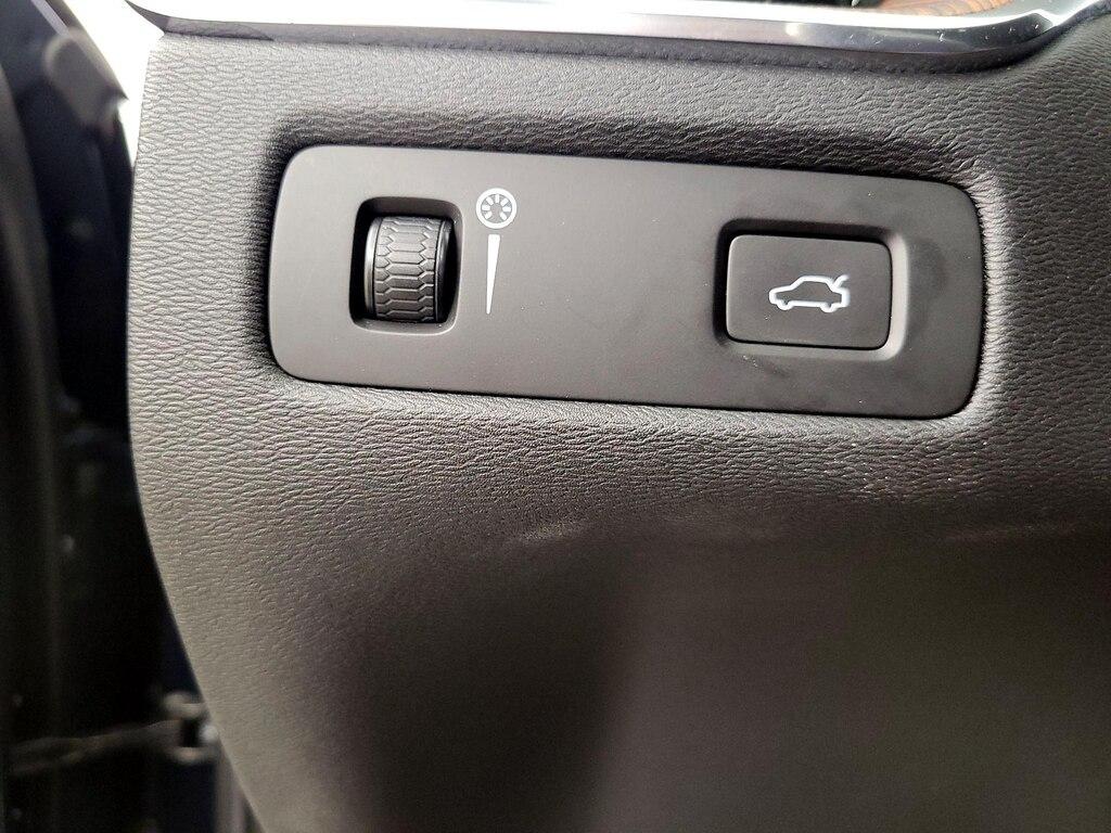 used 2020 Volvo XC60 car, priced at $27,998