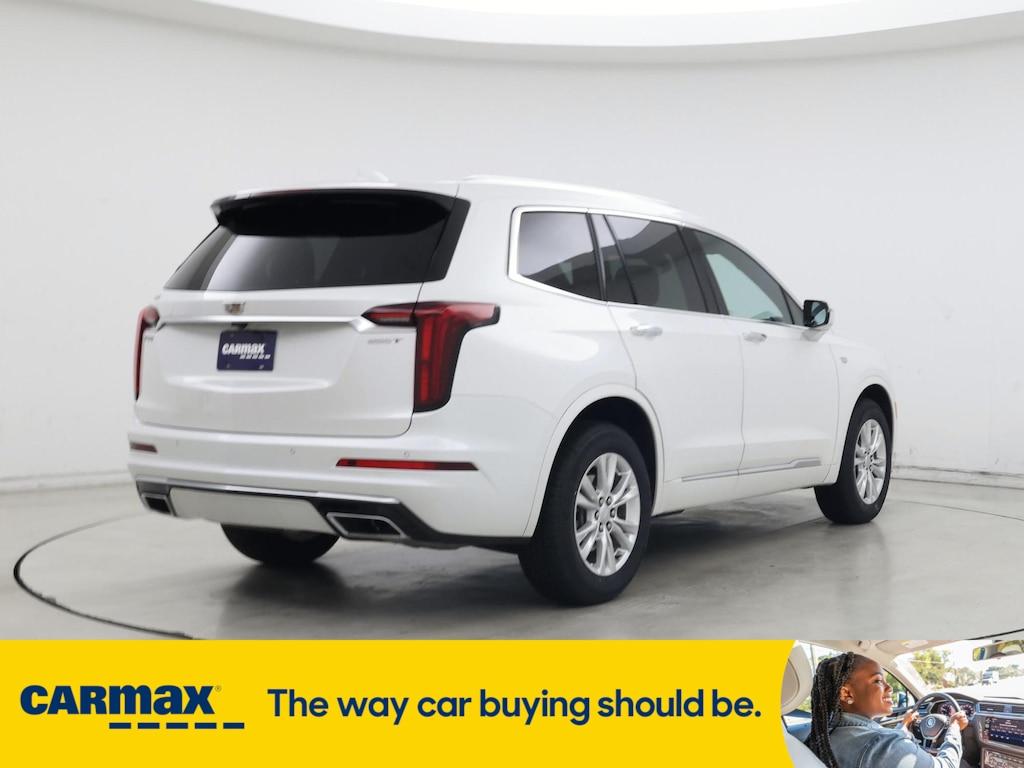 used 2022 Cadillac XT6 car, priced at $33,998