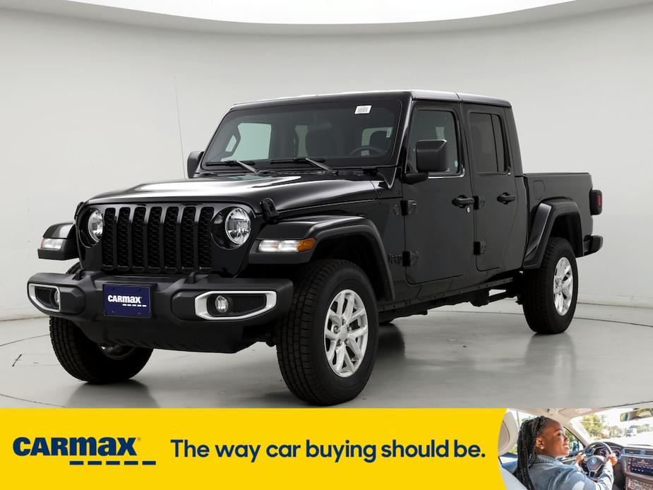 used 2023 Jeep Gladiator car, priced at $29,998