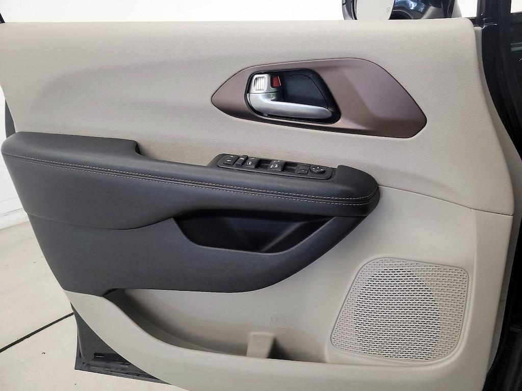 used 2019 Chrysler Pacifica car, priced at $22,998