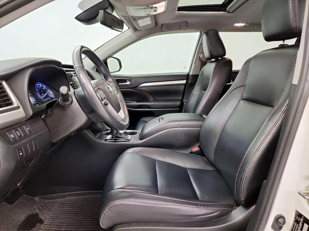 used 2019 Toyota Highlander car, priced at $26,998