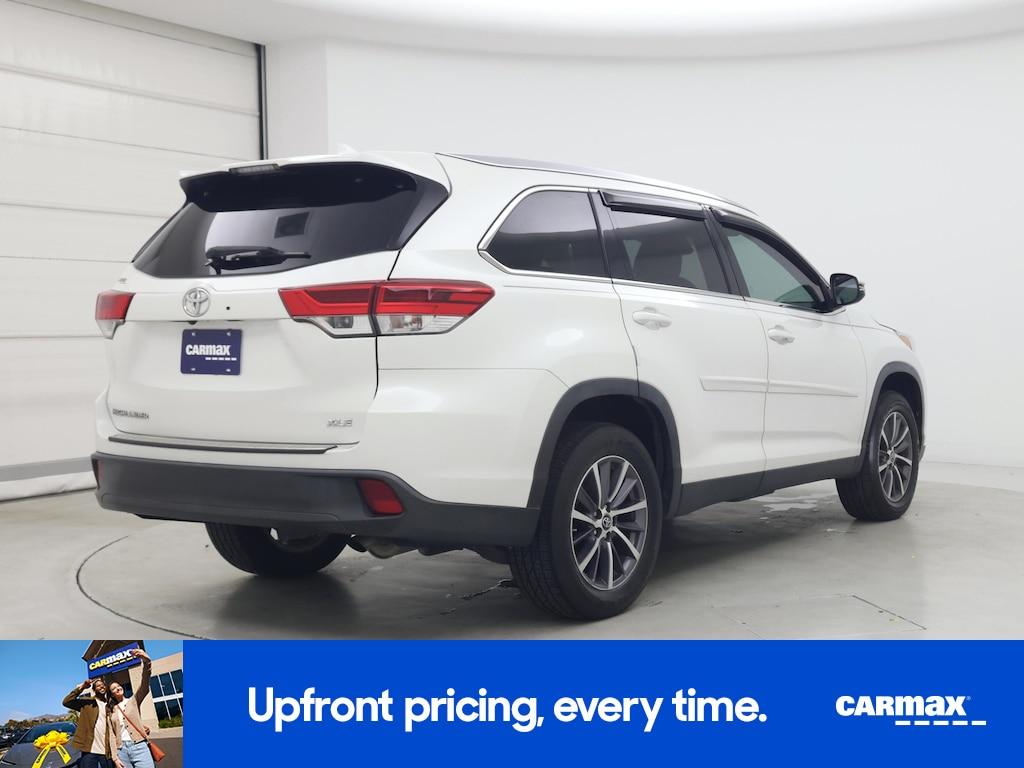 used 2019 Toyota Highlander car, priced at $26,998