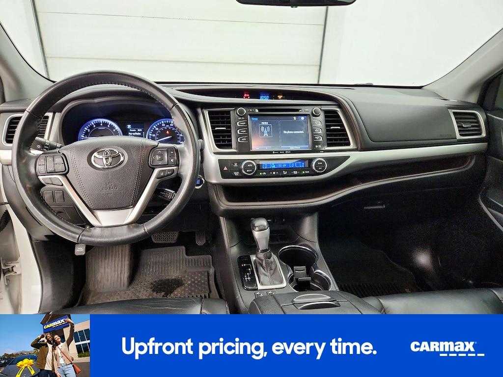 used 2019 Toyota Highlander car, priced at $26,998