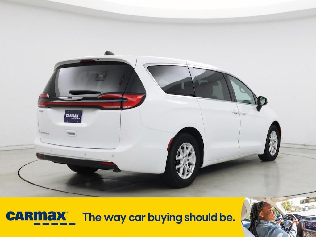 used 2023 Chrysler Pacifica car, priced at $27,998