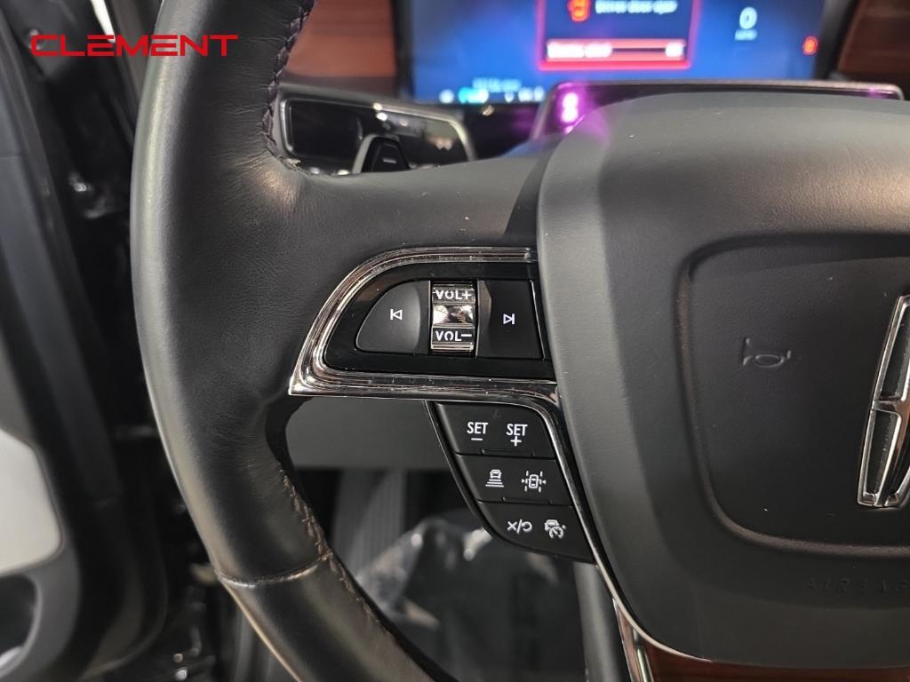 used 2022 Lincoln Navigator car, priced at $63,000