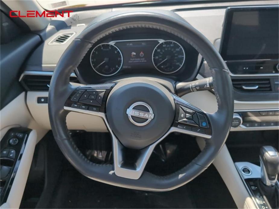 used 2023 Nissan Altima car, priced at $28,000