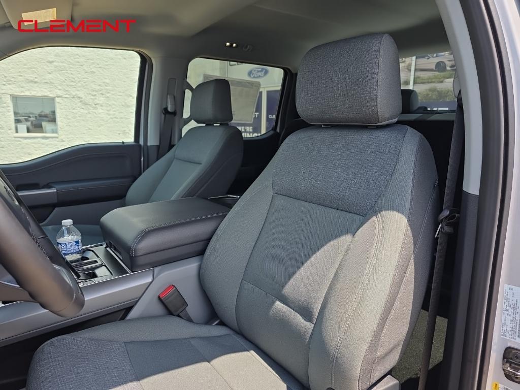 new 2025 Ford F-150 Lightning car, priced at $63,165