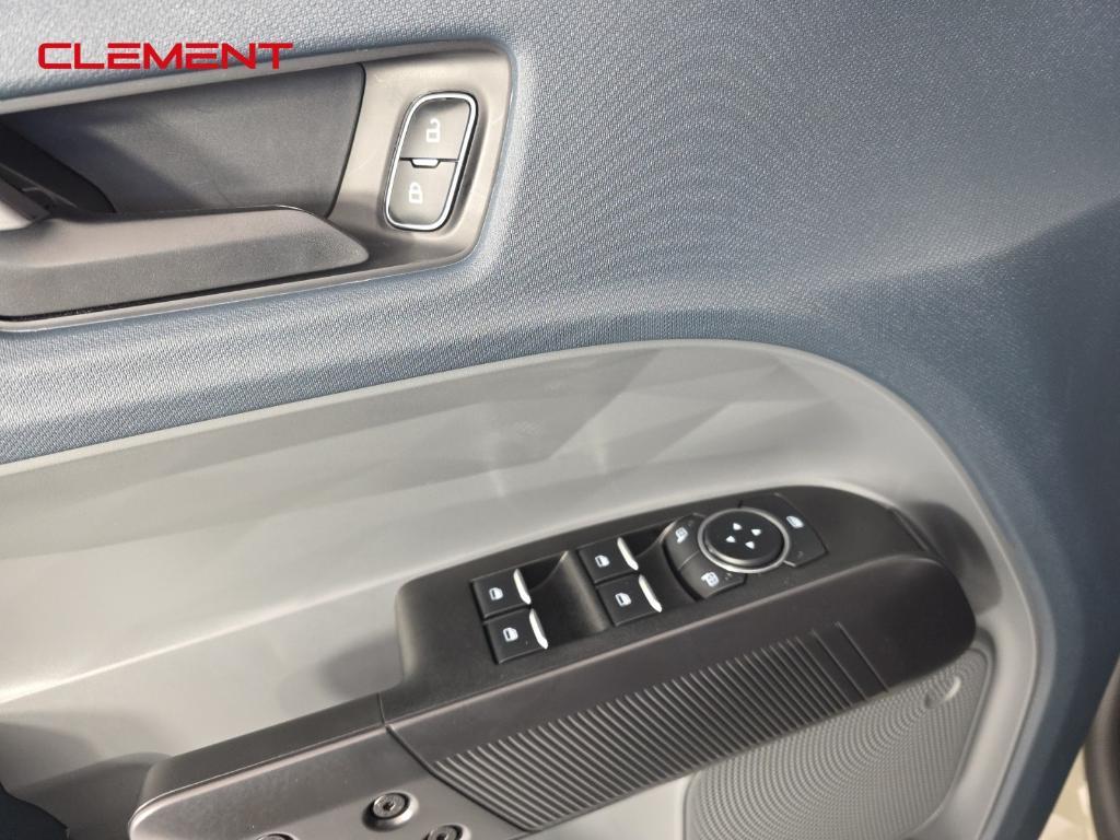 new 2025 Ford Maverick car, priced at $29,005