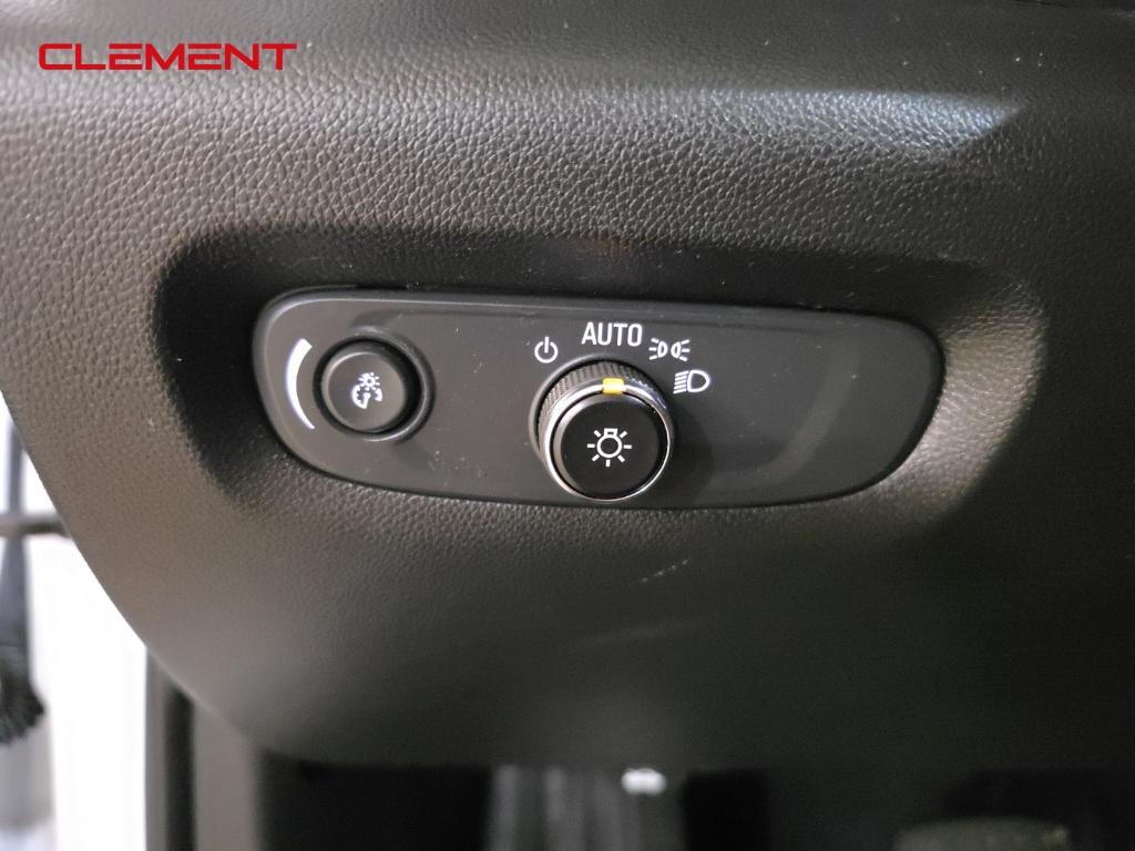 used 2023 Chevrolet Traverse car, priced at $27,000
