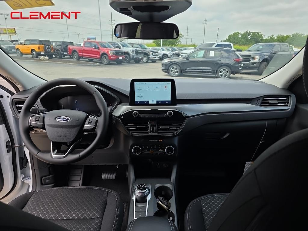 new 2025 Ford Escape car, priced at $25,850