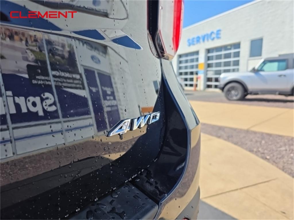 new 2025 Ford Explorer car, priced at $43,365