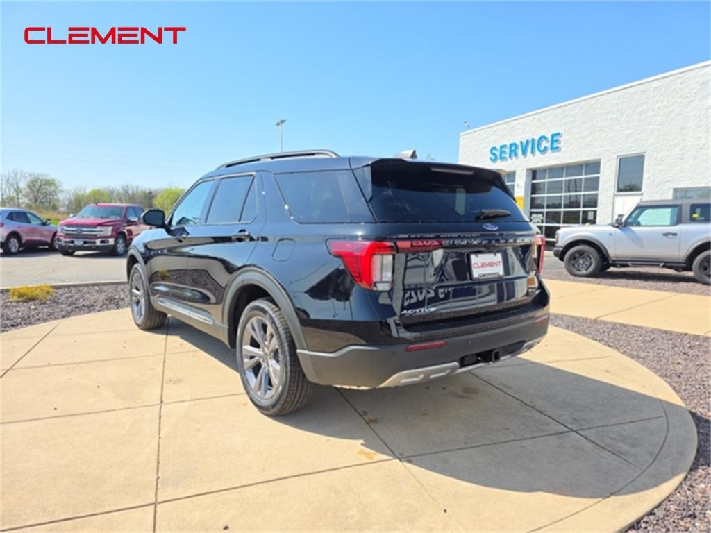 new 2025 Ford Explorer car, priced at $43,365