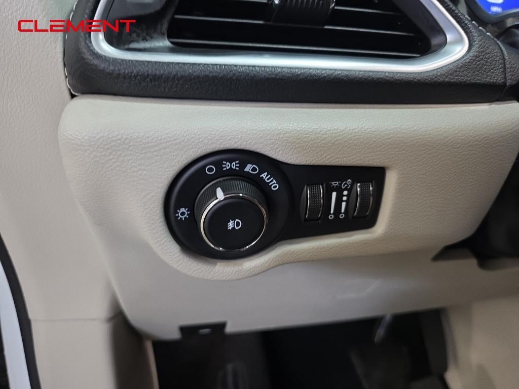 used 2022 Chrysler Pacifica car, priced at $25,500