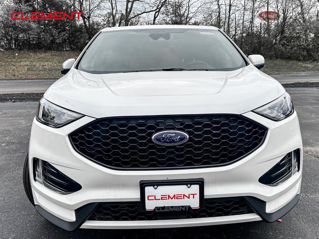 new 2024 Ford Edge car, priced at $39,060