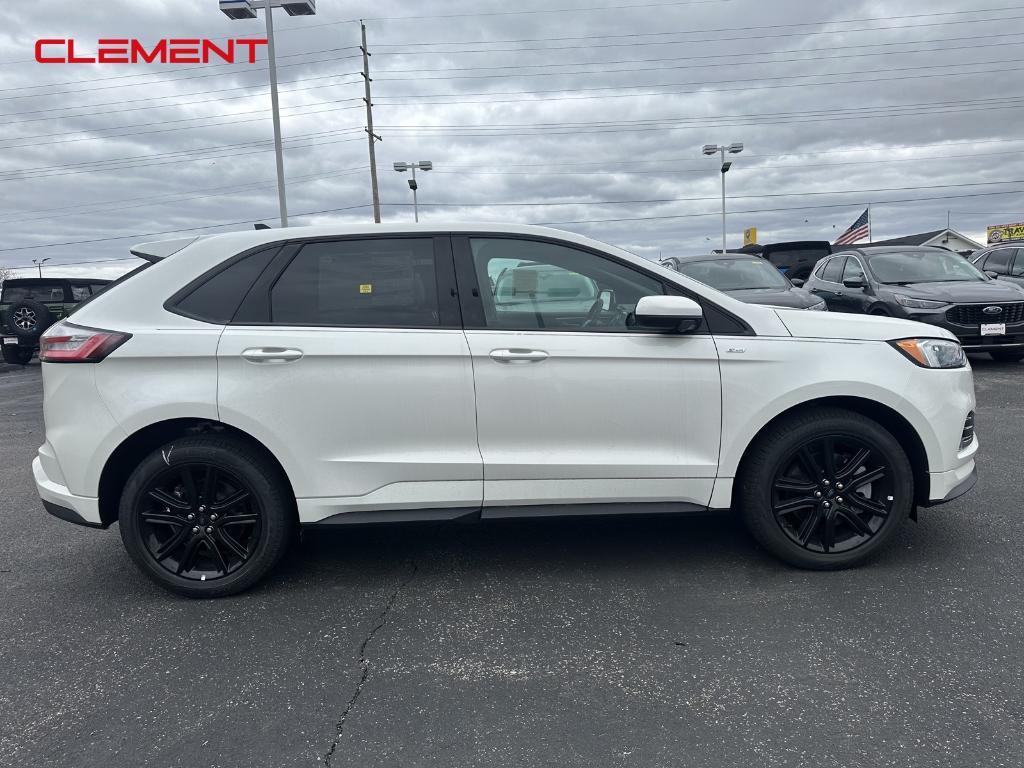new 2024 Ford Edge car, priced at $39,060