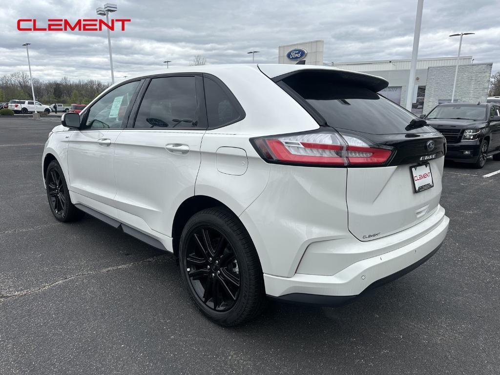 new 2024 Ford Edge car, priced at $39,060