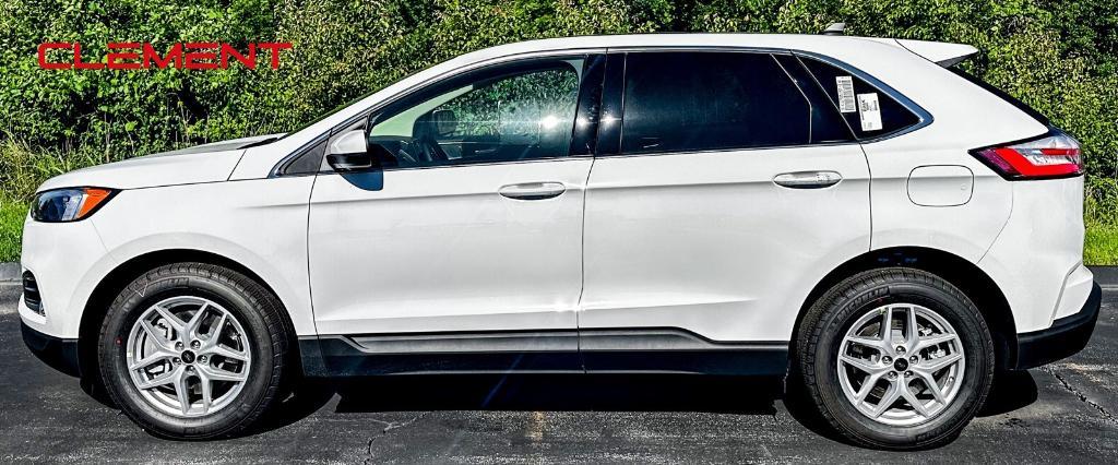 new 2024 Ford Edge car, priced at $40,105