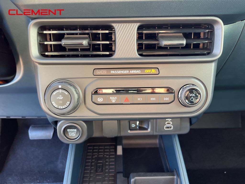 new 2025 Ford Maverick car, priced at $39,015