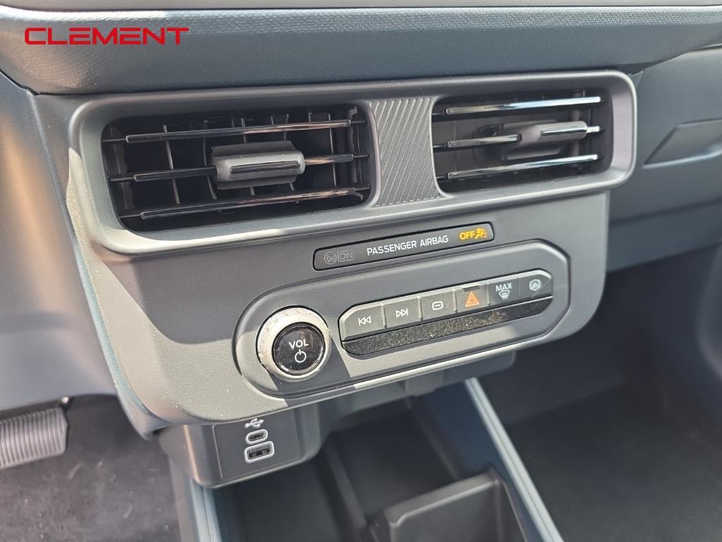 new 2025 Ford Maverick car, priced at $29,595