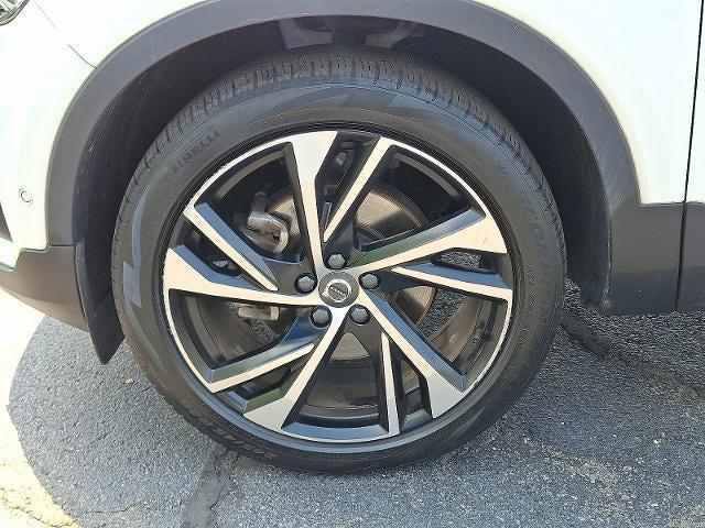 used 2022 Volvo XC40 car, priced at $27,995