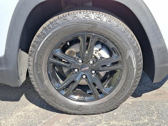 used 2022 GMC Terrain car, priced at $25,395