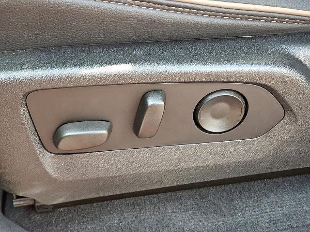 used 2023 GMC Canyon car, priced at $45,795